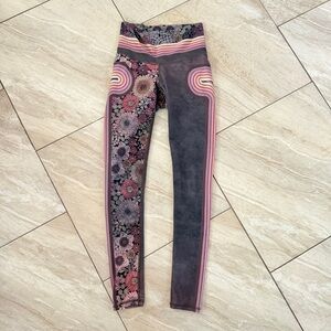 Niyama Sol Leggings Size Small